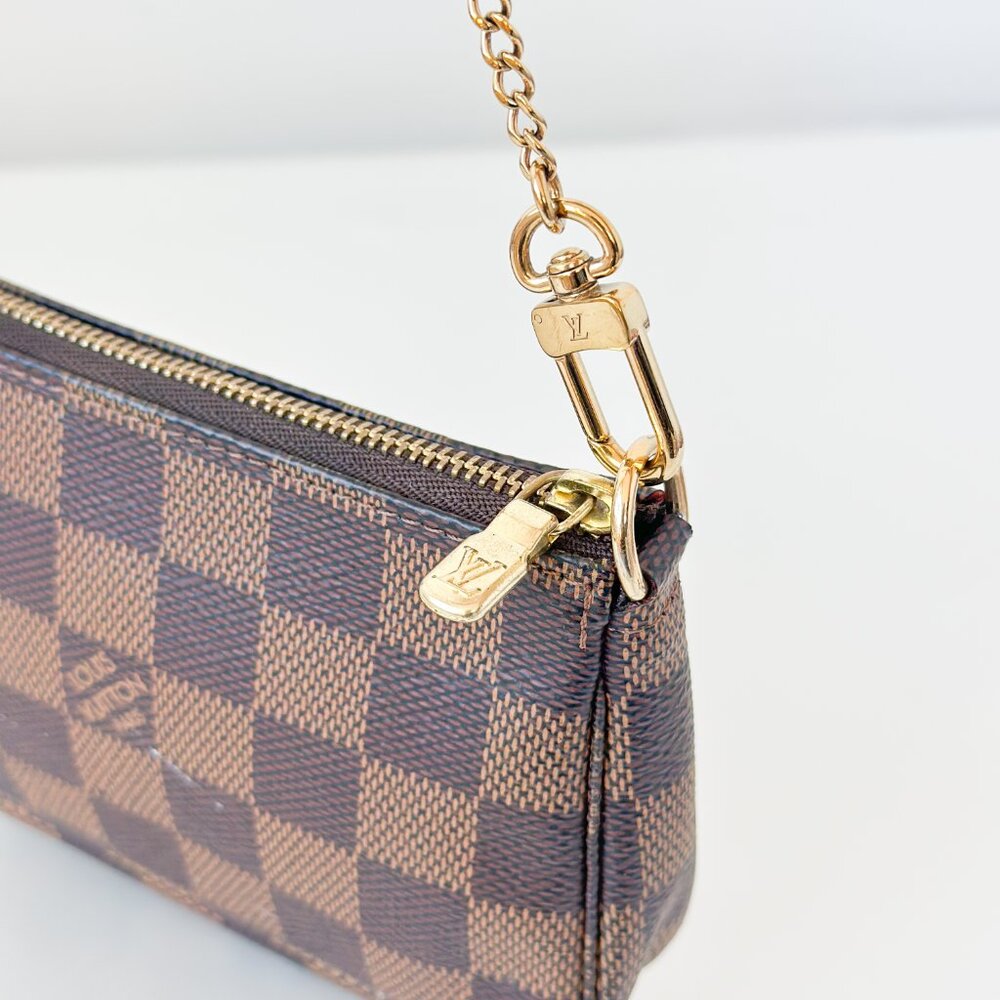 Louis Vuitton Mini Pochette Accessoires Damier Ebene - Picture 3 of 10